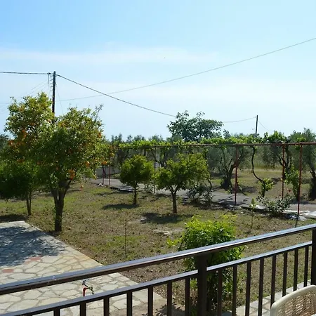 Apartament Kalives