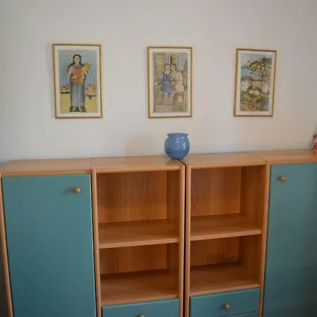 Apartament Kalives